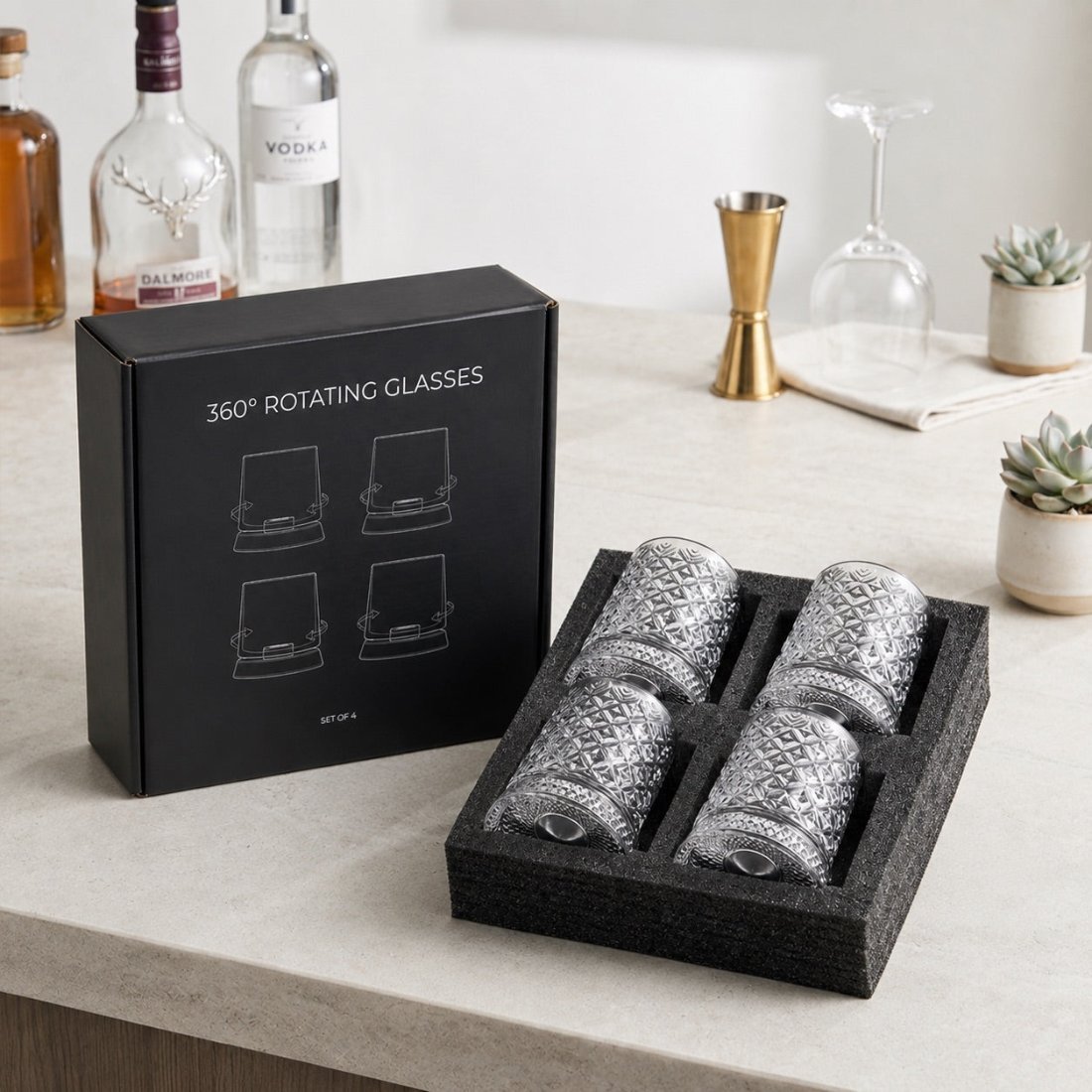 Gift box with four ArtZ Tokyo Crystal glasses and bases